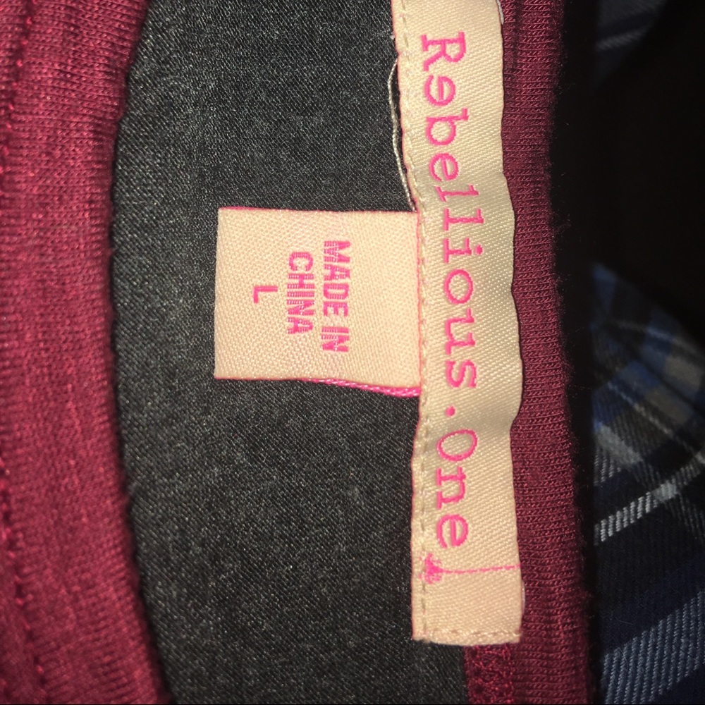 Rebellious One tee - Picture 4 of 5